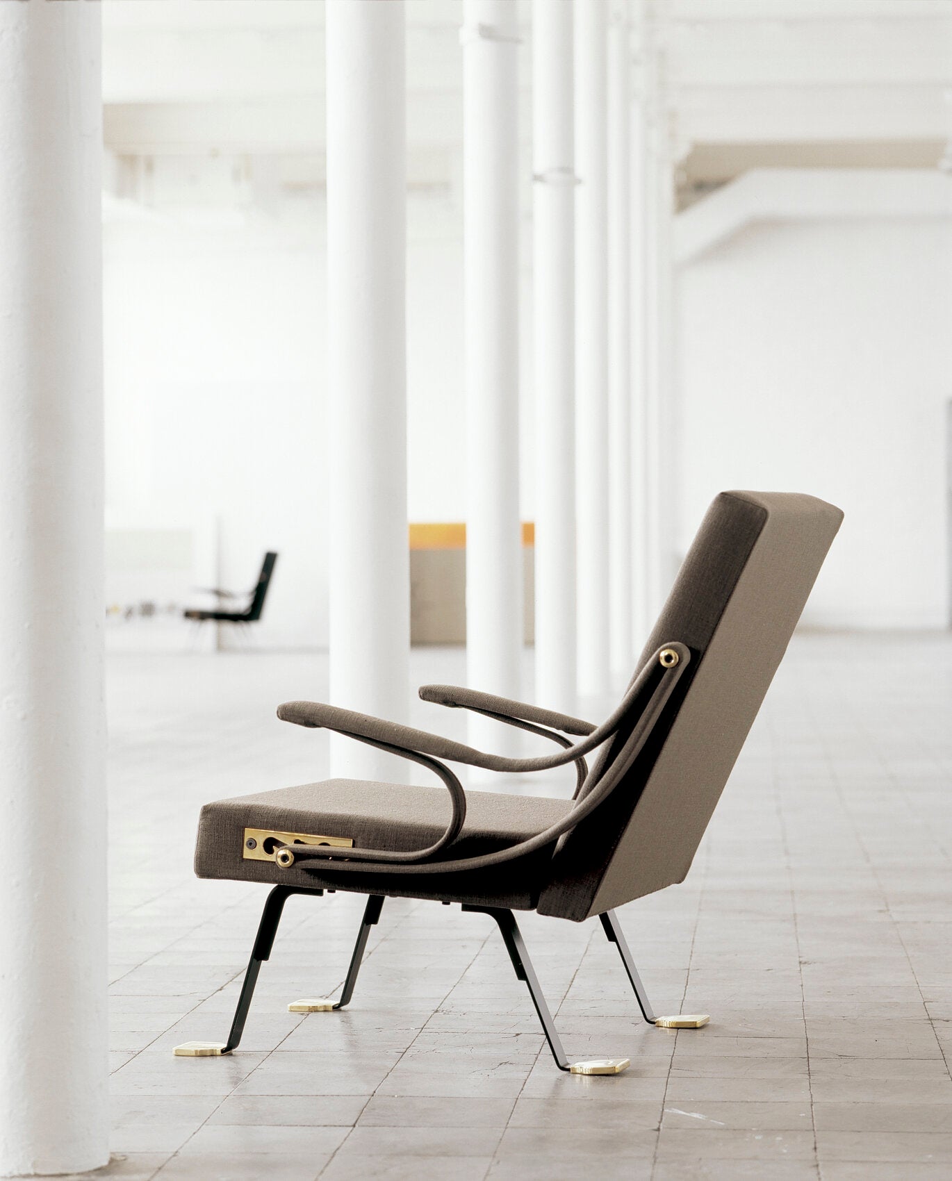 Digamma Armchair Seating