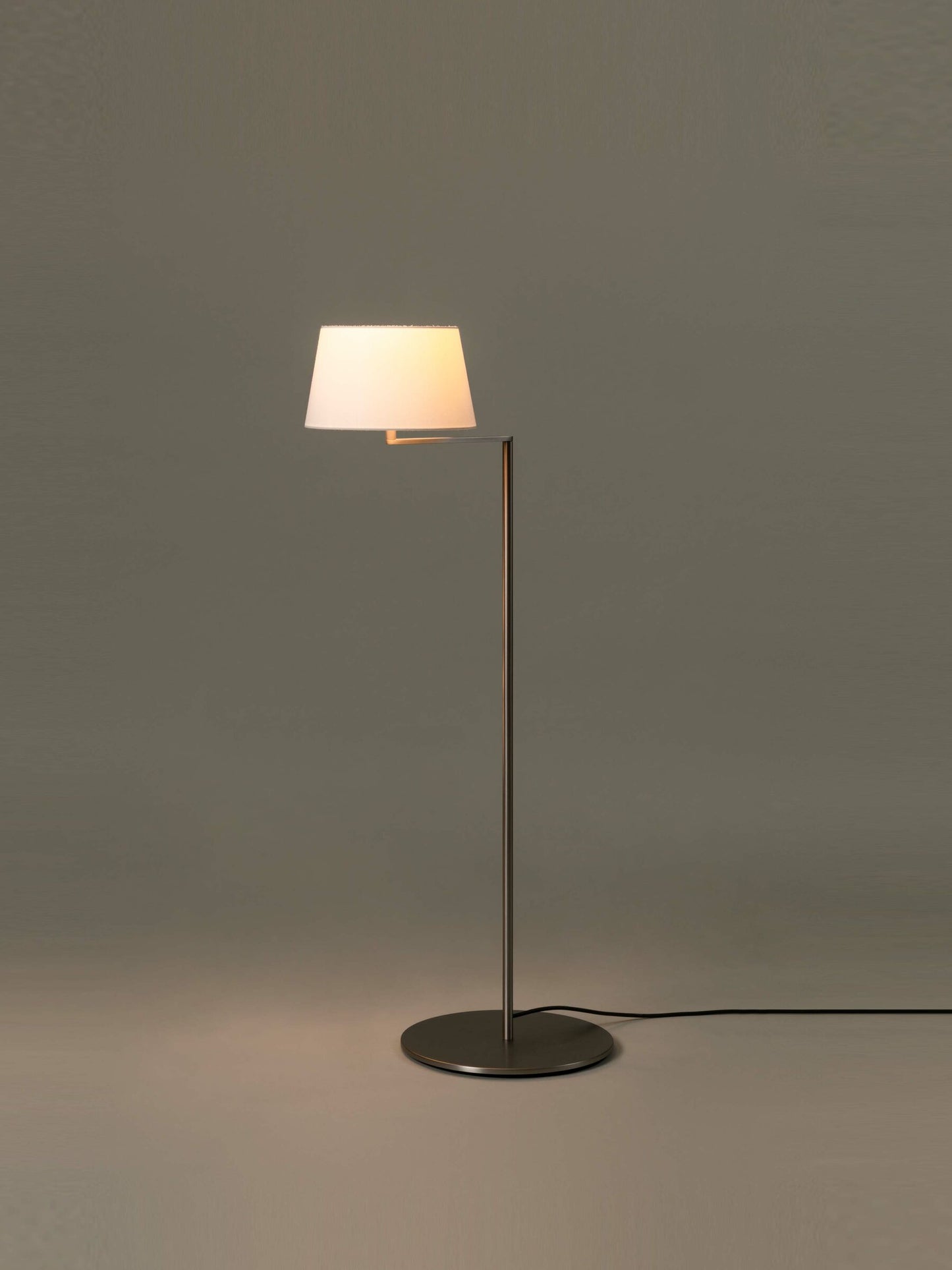 Americana Floor lamps