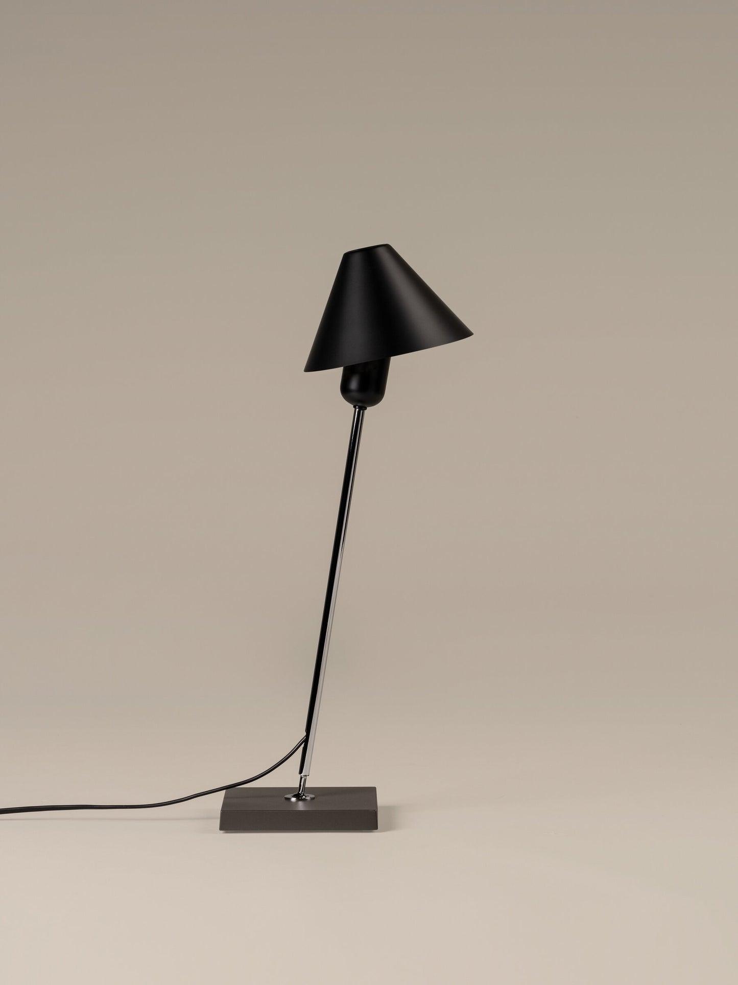 Gira Table lamps