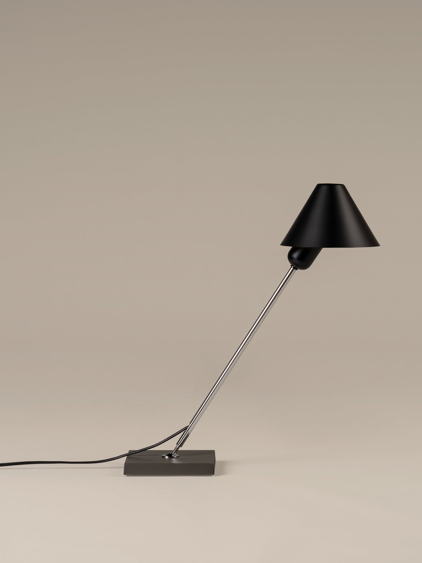 Gira Table lamps