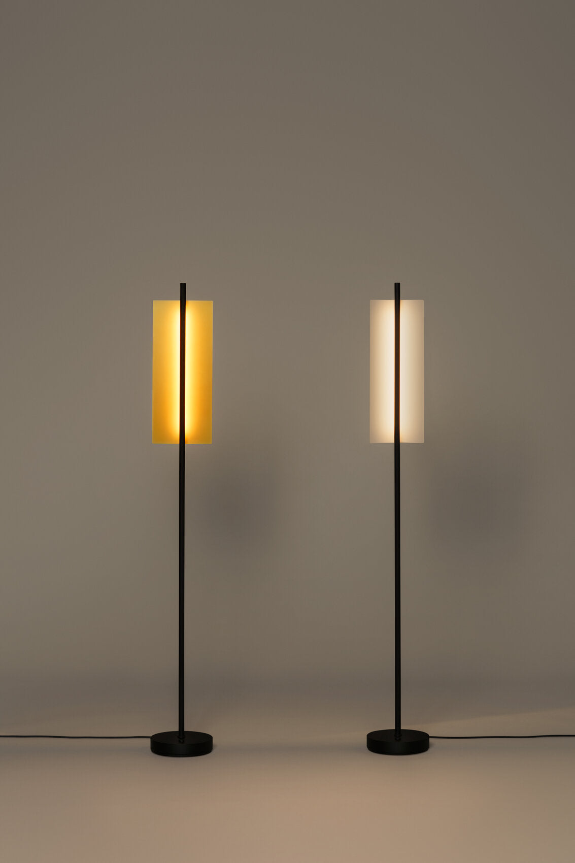 Lamina Dorada 45 Floor lamps