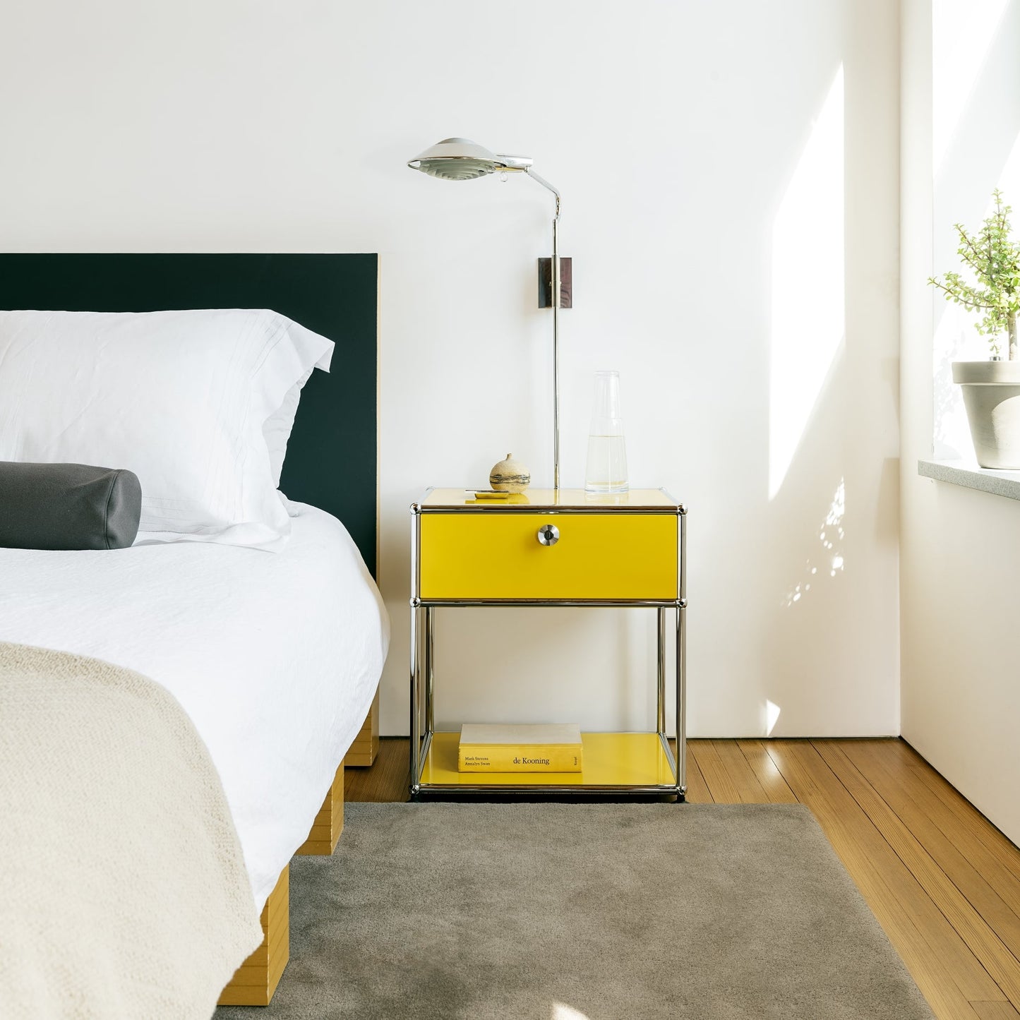 USM Haller nightstand (P2)