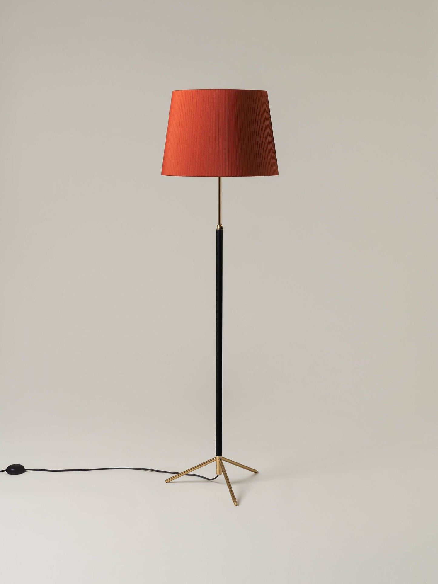 Pie de Salon - G1 Floor lamps