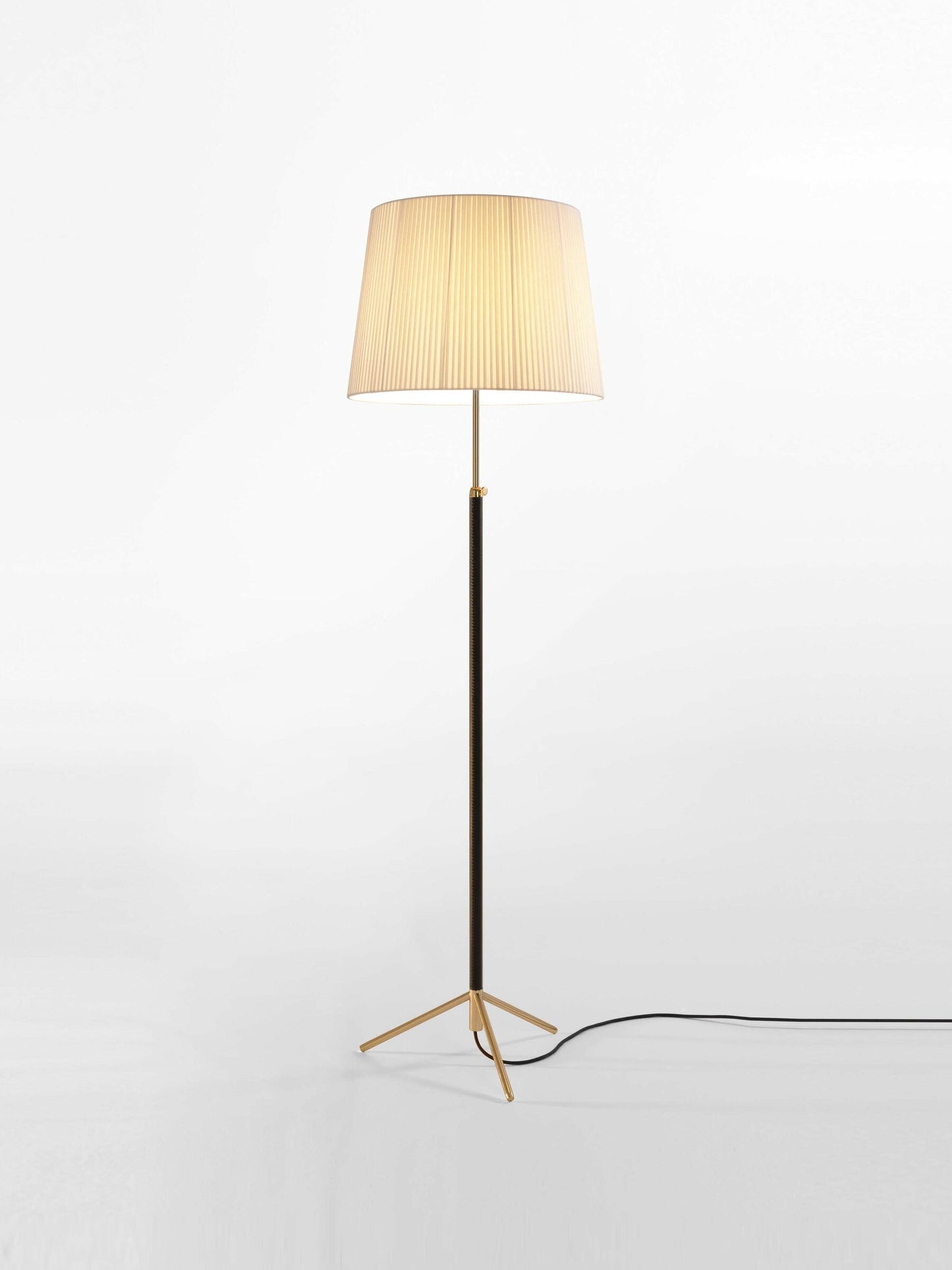 Pie de Salon - G1 Floor lamps