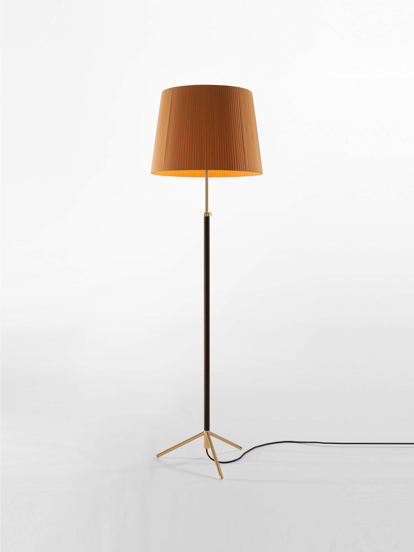 Pie de Salon - G1 Floor lamps