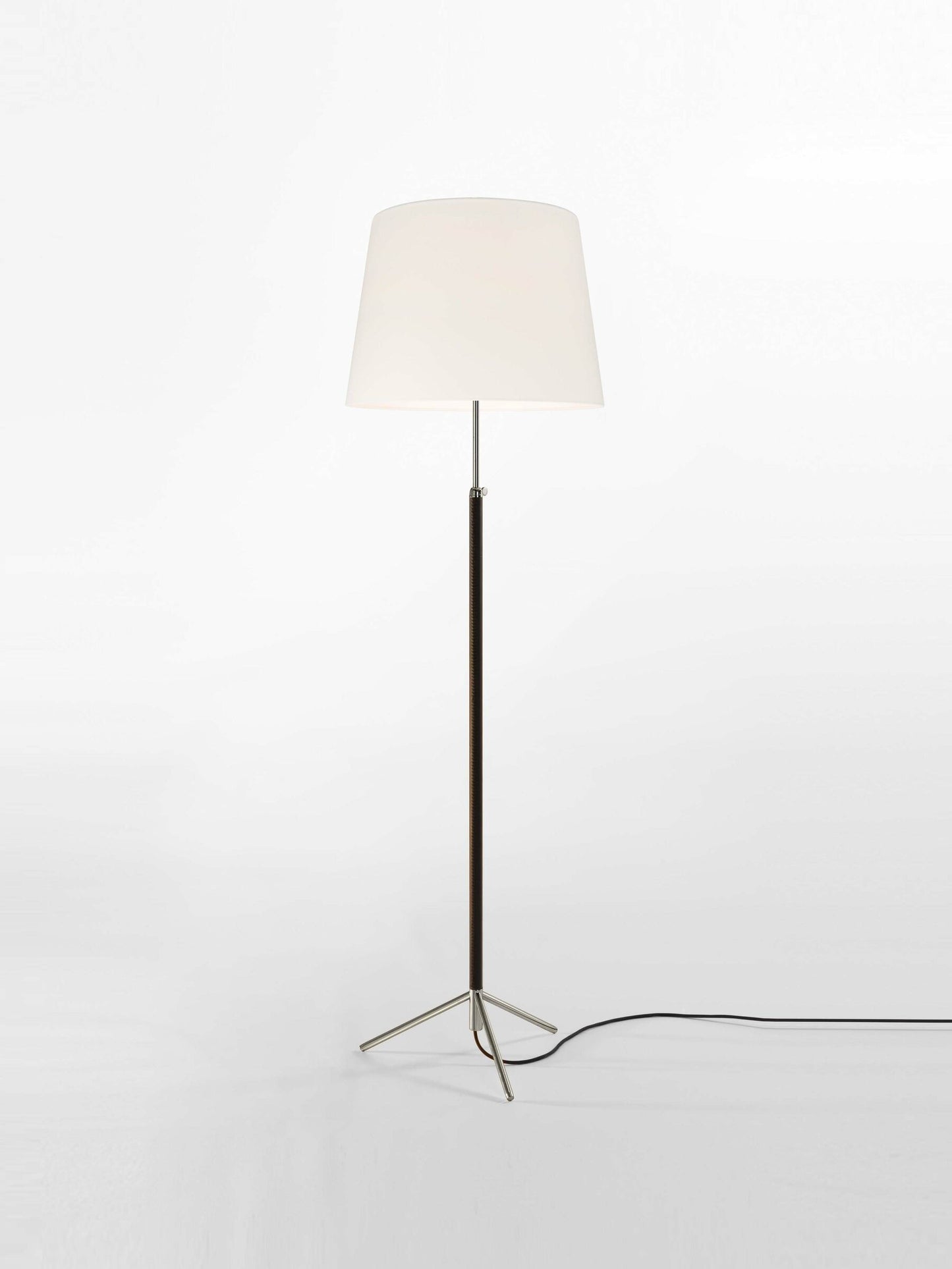 Pie de Salon - G1 Floor lamps