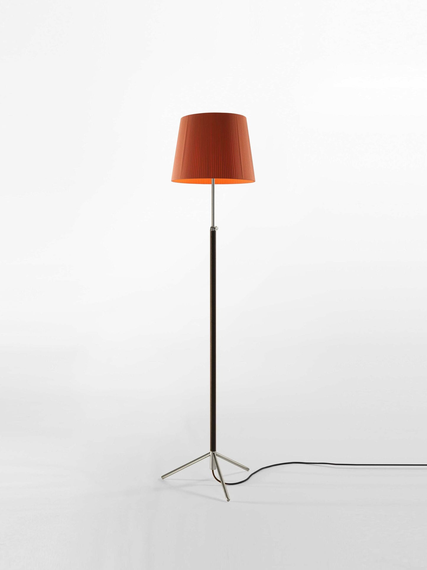 Pie de Salon - G3 Floor lamps