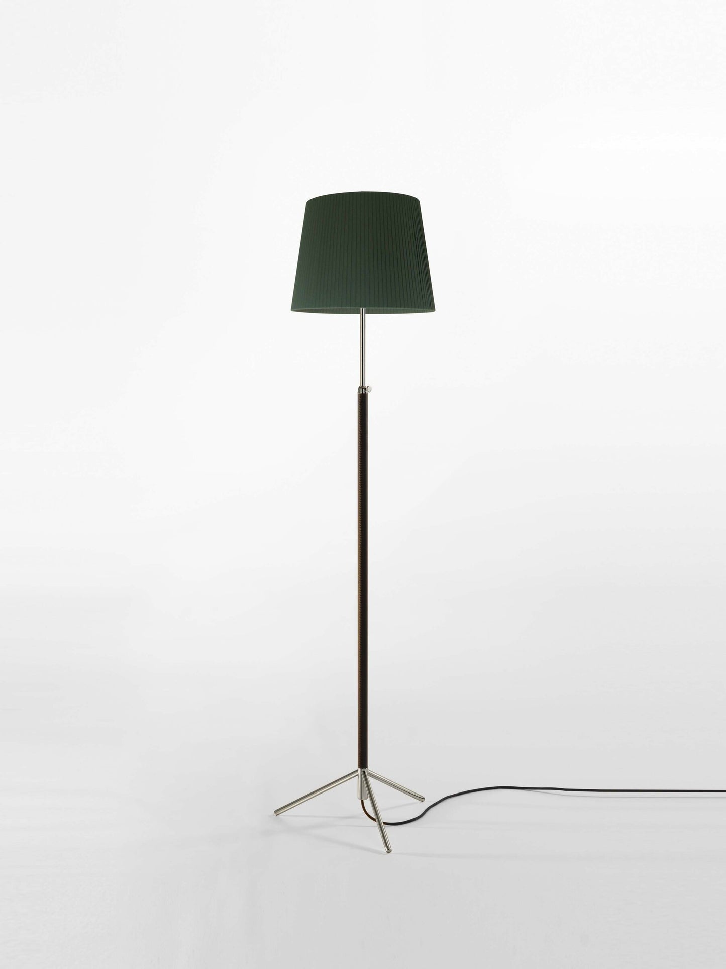 Pie de Salon - G3 Floor lamps