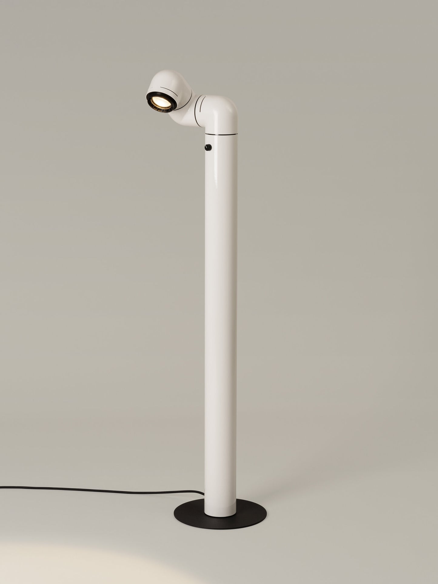 Tatu Alta Floor lamps